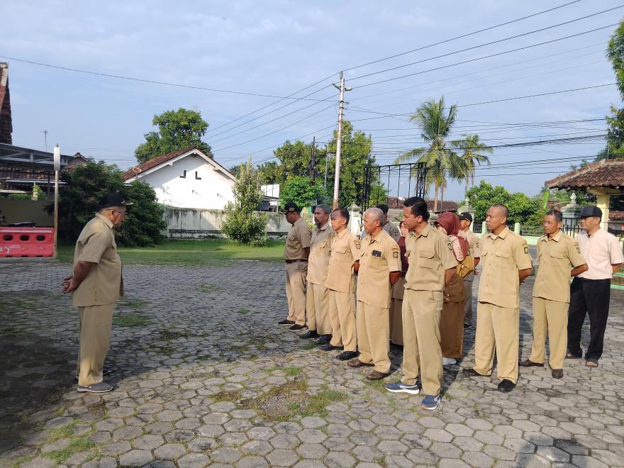 Tegakkan Disiplin dan Sinergi, Kalurahan Margosari Gelar Apel Pagi Rutin